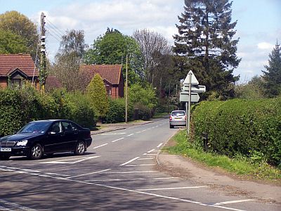 Corner Vicarage Rd & Turners Hill Rd